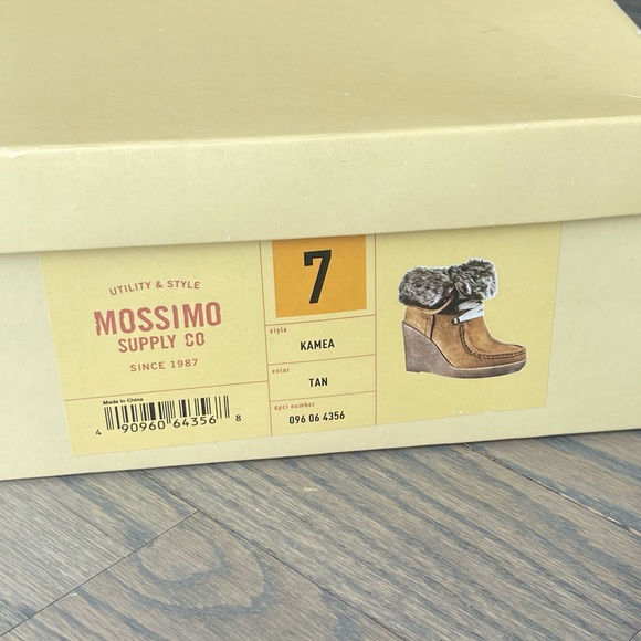 Mossimo Supply Co Kamea Tan Lace Up Wedge Ankle Boots - Picture 2 of 6